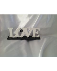 Decoratie woord van hout met de tekst Love, in de kleur wit